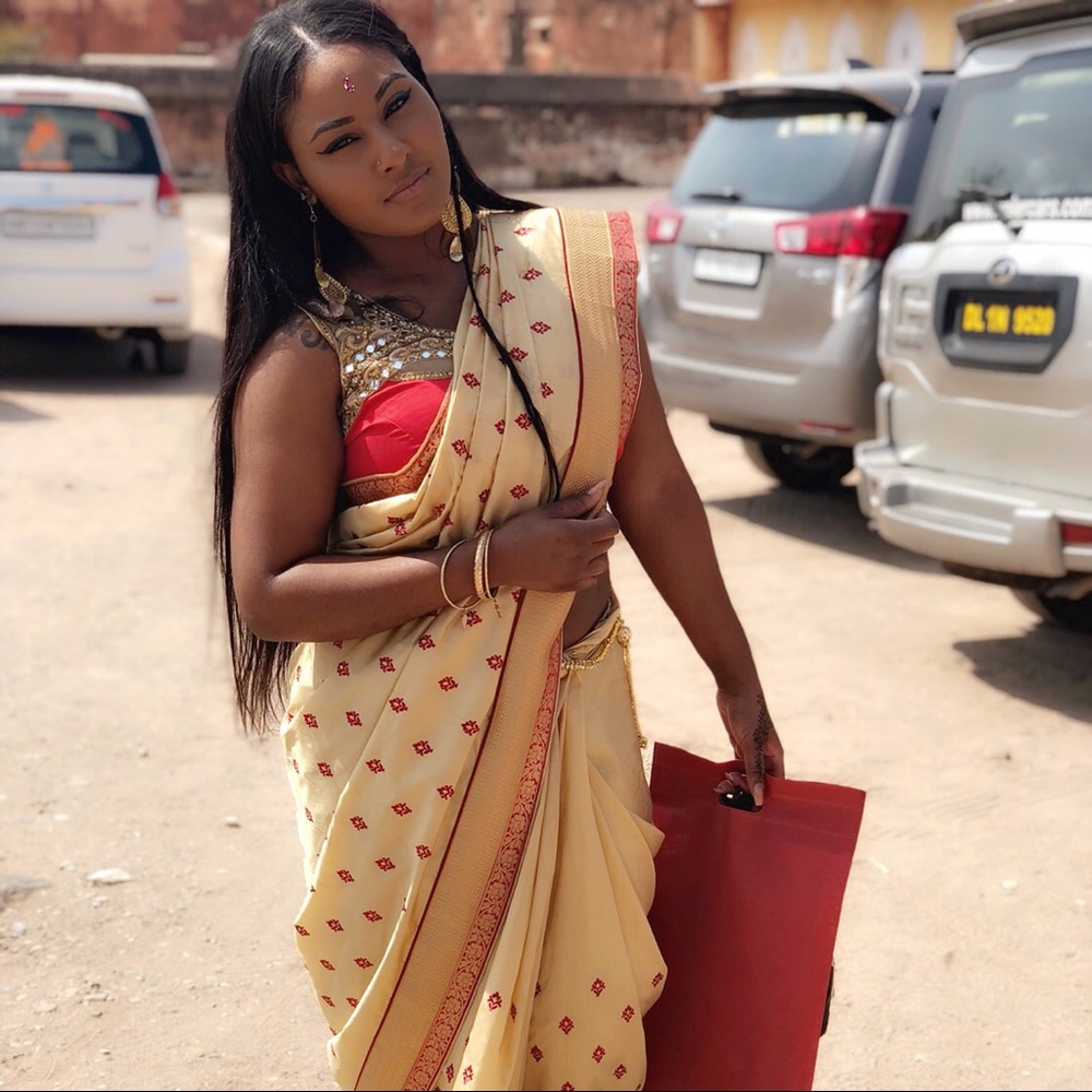 Authentic Indian saree - Picture 3 of 5